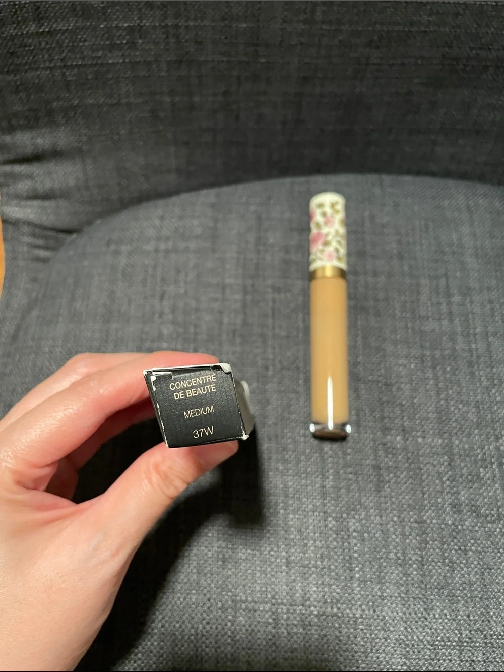 Gucci longwear Concealer #37w